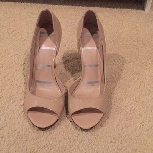 Elle tan heels